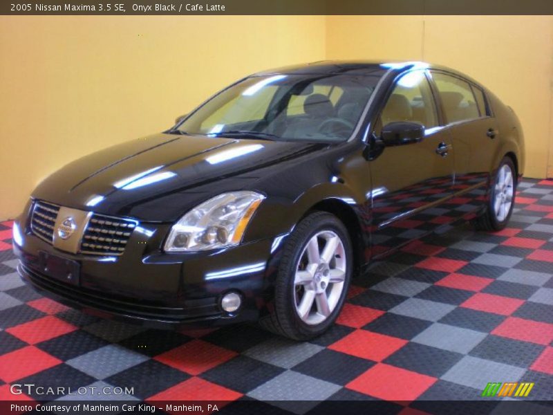 Onyx Black / Cafe Latte 2005 Nissan Maxima 3.5 SE
