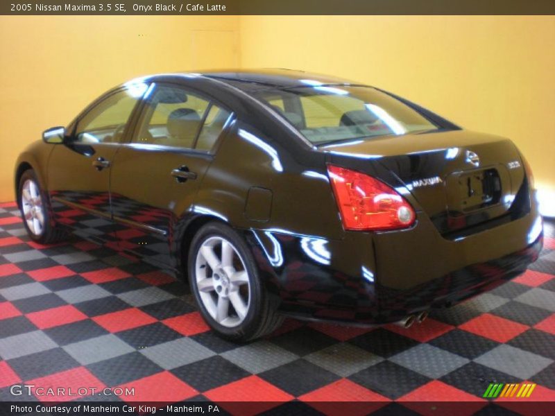 Onyx Black / Cafe Latte 2005 Nissan Maxima 3.5 SE