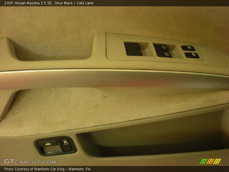 Onyx Black / Cafe Latte 2005 Nissan Maxima 3.5 SE