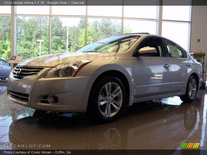 Radiant Silver / Charcoal 2010 Nissan Altima 3.5 SR