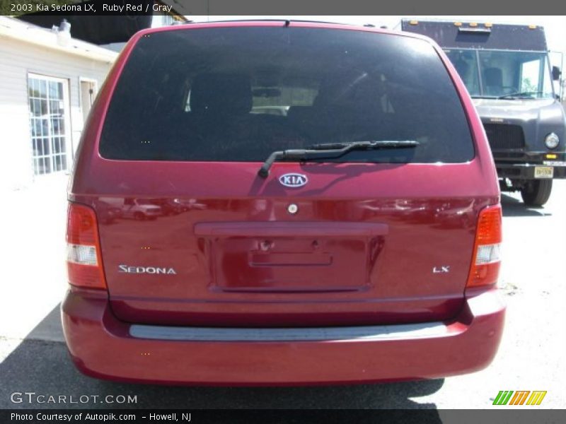 Ruby Red / Gray 2003 Kia Sedona LX