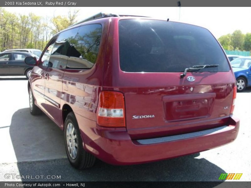 Ruby Red / Gray 2003 Kia Sedona LX