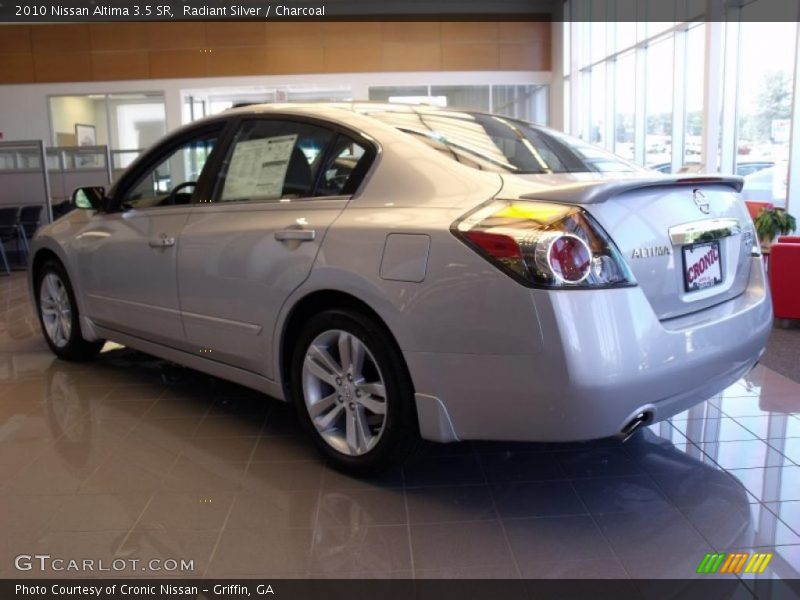 Radiant Silver / Charcoal 2010 Nissan Altima 3.5 SR