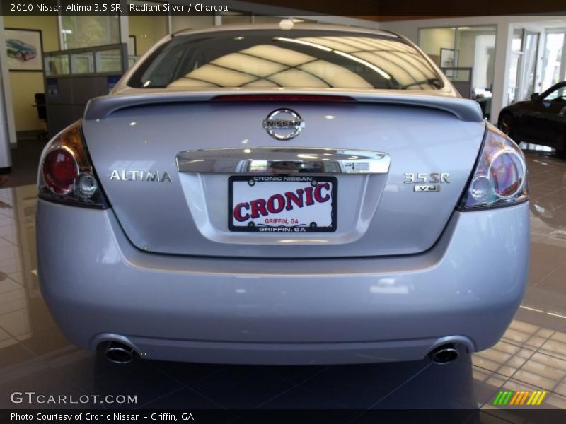 Radiant Silver / Charcoal 2010 Nissan Altima 3.5 SR