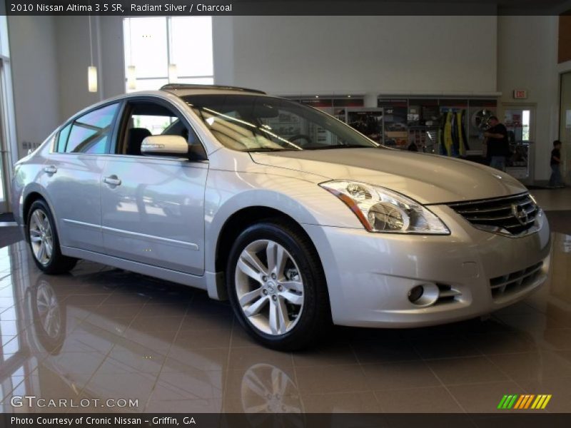 Radiant Silver / Charcoal 2010 Nissan Altima 3.5 SR