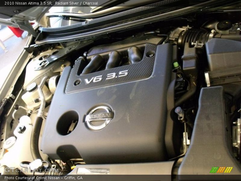 Radiant Silver / Charcoal 2010 Nissan Altima 3.5 SR