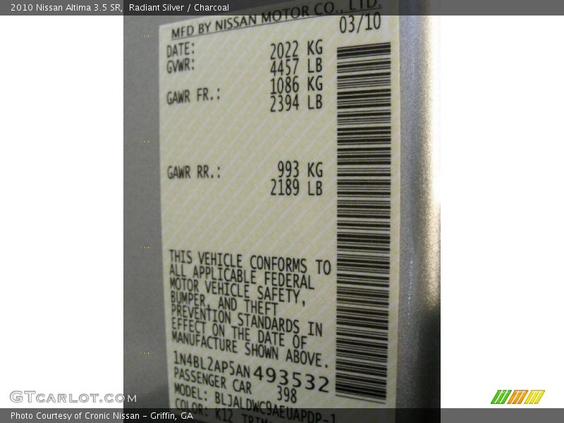 Radiant Silver / Charcoal 2010 Nissan Altima 3.5 SR