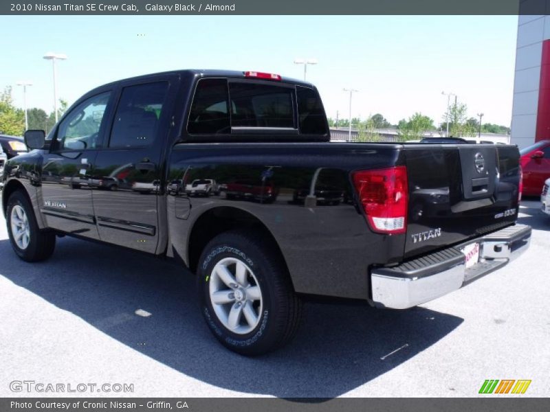 Galaxy Black / Almond 2010 Nissan Titan SE Crew Cab