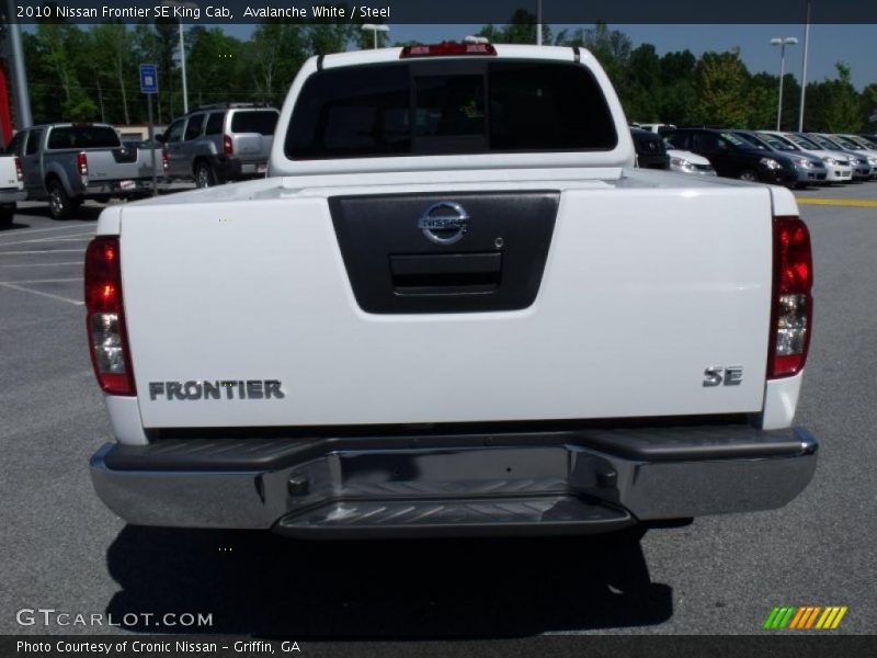 Avalanche White / Steel 2010 Nissan Frontier SE King Cab