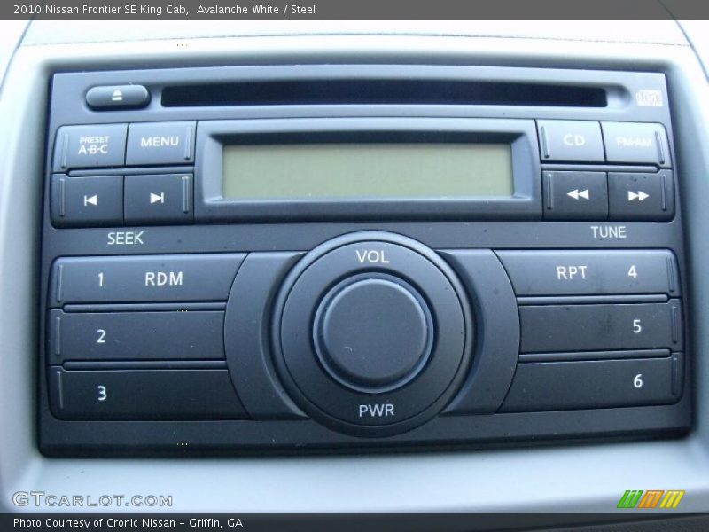 Avalanche White / Steel 2010 Nissan Frontier SE King Cab
