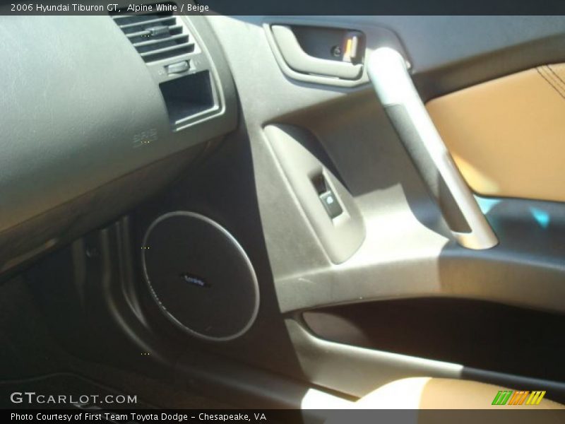 Alpine White / Beige 2006 Hyundai Tiburon GT