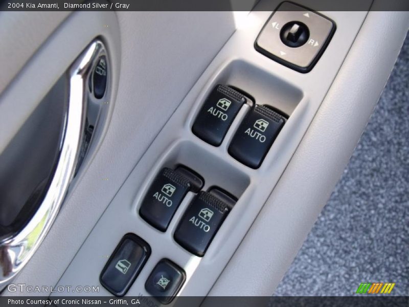 Diamond Silver / Gray 2004 Kia Amanti