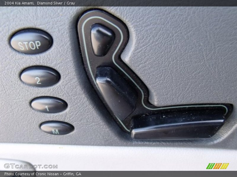 Diamond Silver / Gray 2004 Kia Amanti