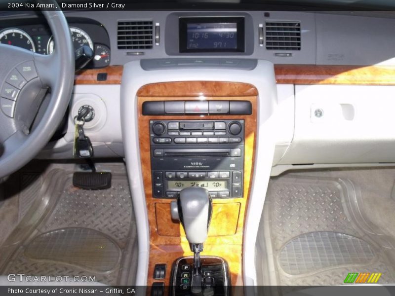Diamond Silver / Gray 2004 Kia Amanti