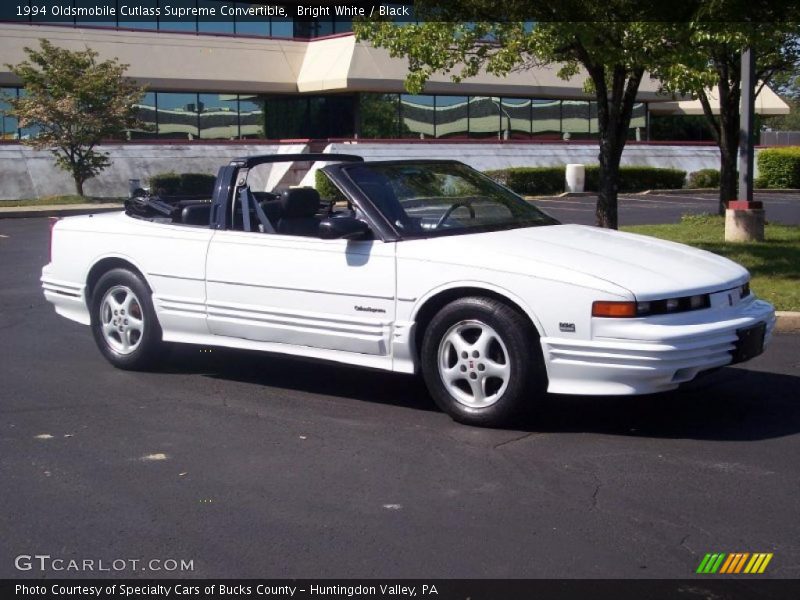 Bright White / Black 1994 Oldsmobile Cutlass Supreme Convertible