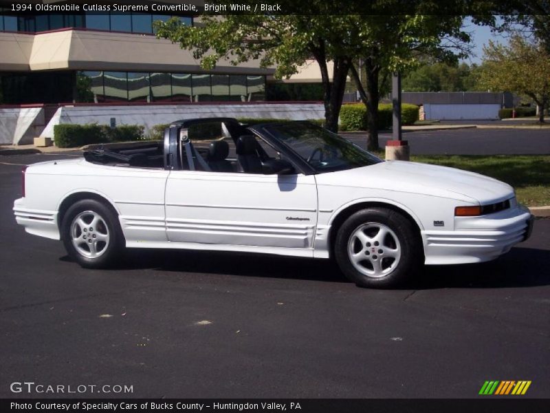 Bright White / Black 1994 Oldsmobile Cutlass Supreme Convertible