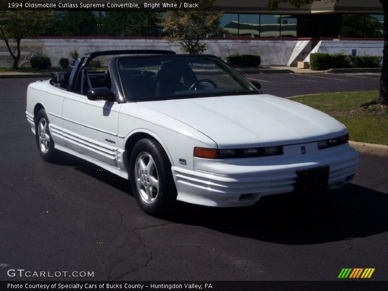 Bright White / Black 1994 Oldsmobile Cutlass Supreme Convertible