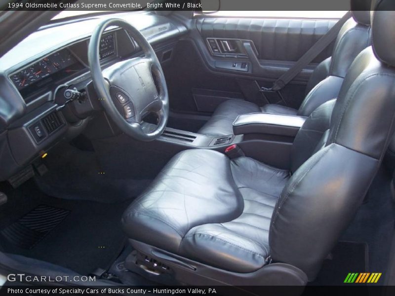 Bright White / Black 1994 Oldsmobile Cutlass Supreme Convertible