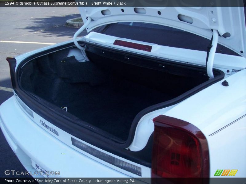 Bright White / Black 1994 Oldsmobile Cutlass Supreme Convertible