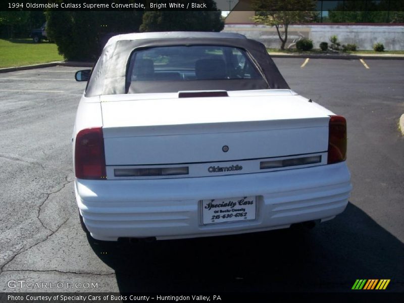 Bright White / Black 1994 Oldsmobile Cutlass Supreme Convertible