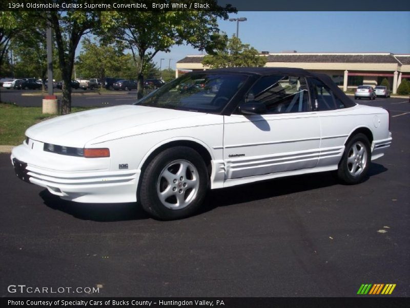 Bright White / Black 1994 Oldsmobile Cutlass Supreme Convertible