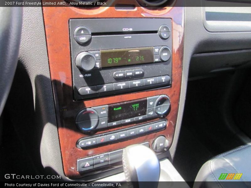 Alloy Metallic / Black 2007 Ford Freestyle Limited AWD