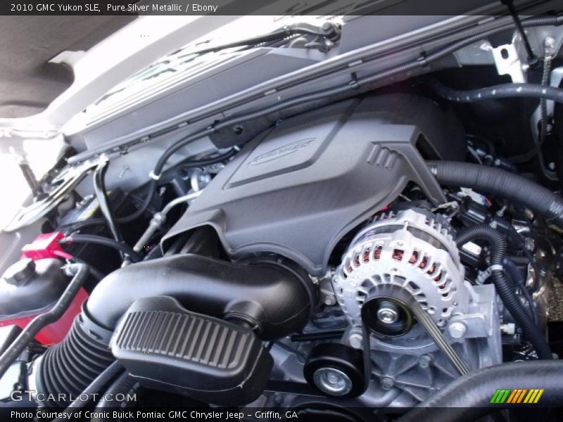 Pure Silver Metallic / Ebony 2010 GMC Yukon SLE