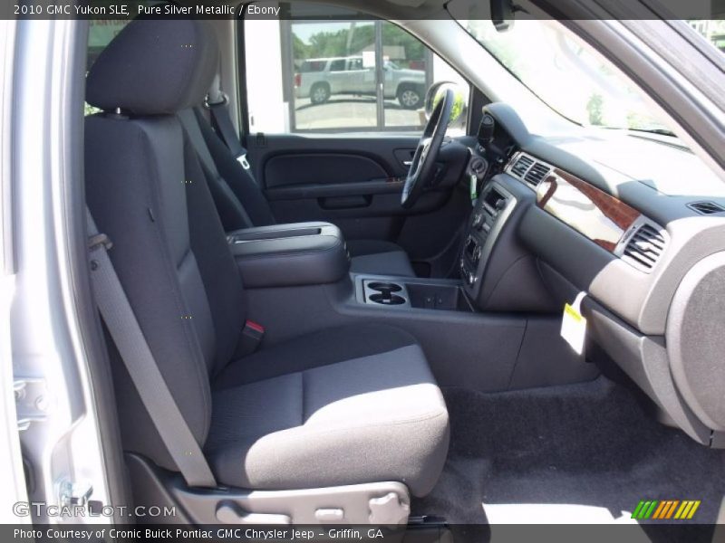 Pure Silver Metallic / Ebony 2010 GMC Yukon SLE