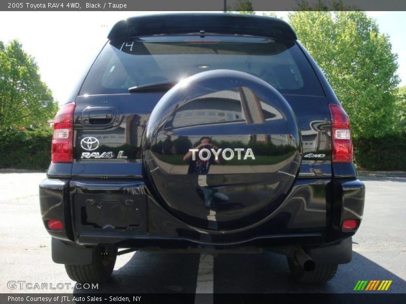 Black / Taupe 2005 Toyota RAV4 4WD