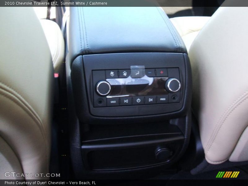 Summit White / Cashmere 2010 Chevrolet Traverse LTZ