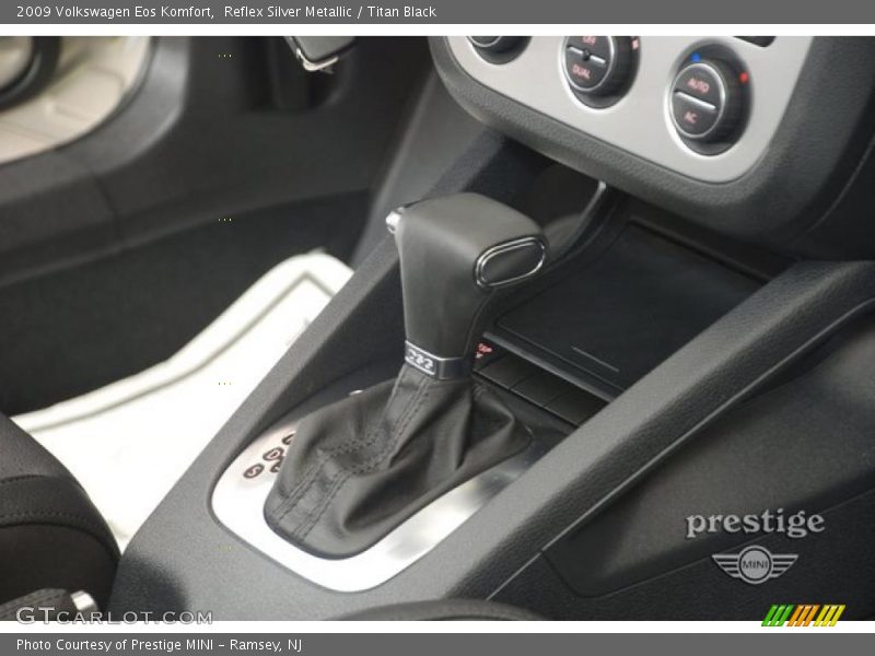 Reflex Silver Metallic / Titan Black 2009 Volkswagen Eos Komfort