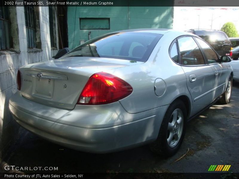 Silver Frost Metallic / Medium Graphite 2002 Ford Taurus SES