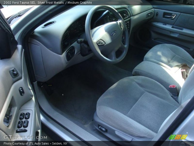 Silver Frost Metallic / Medium Graphite 2002 Ford Taurus SES