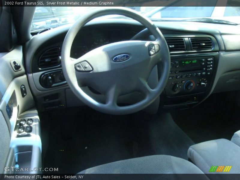 Silver Frost Metallic / Medium Graphite 2002 Ford Taurus SES