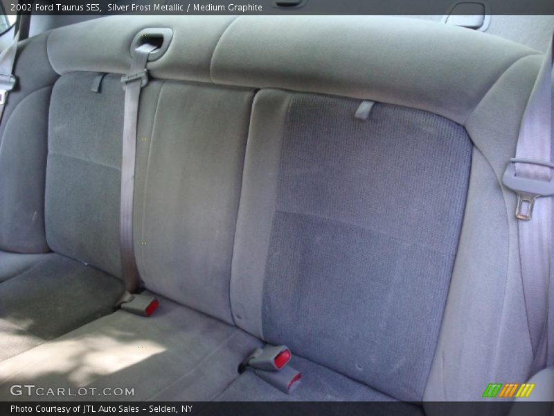 Silver Frost Metallic / Medium Graphite 2002 Ford Taurus SES