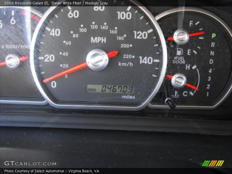 Dover White Pearl / Medium Gray 2009 Mitsubishi Galant ES