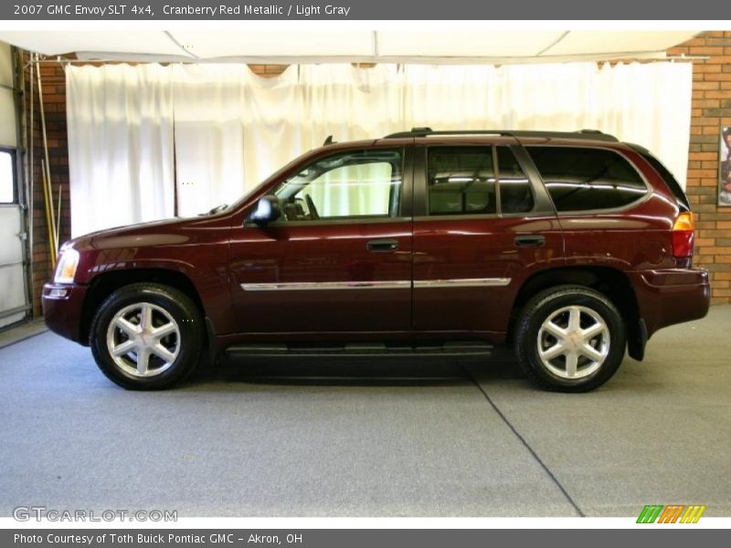 Cranberry Red Metallic / Light Gray 2007 GMC Envoy SLT 4x4