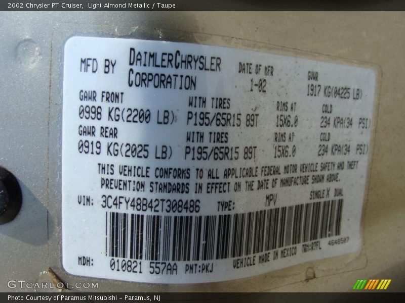 Light Almond Metallic / Taupe 2002 Chrysler PT Cruiser