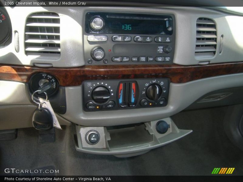 White / Medium Gray 2005 Chevrolet Impala