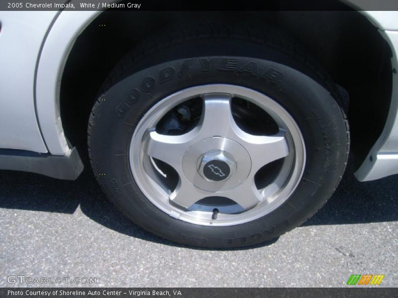 White / Medium Gray 2005 Chevrolet Impala