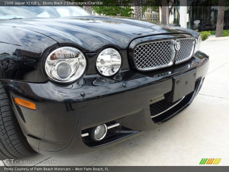 Ebony Black / Champagne/Charcoal 2008 Jaguar XJ XJ8 L