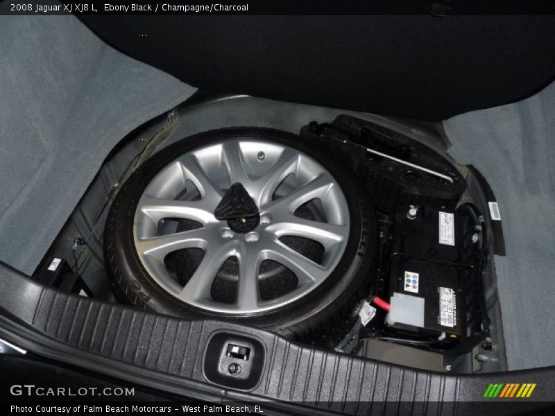 Ebony Black / Champagne/Charcoal 2008 Jaguar XJ XJ8 L