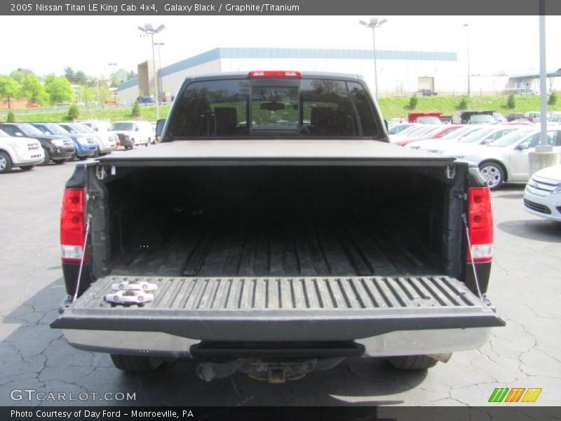 Galaxy Black / Graphite/Titanium 2005 Nissan Titan LE King Cab 4x4