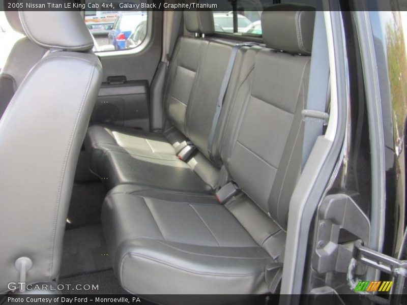 Galaxy Black / Graphite/Titanium 2005 Nissan Titan LE King Cab 4x4