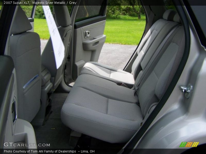 Majestic Silver Metallic / Grey 2007 Suzuki XL7