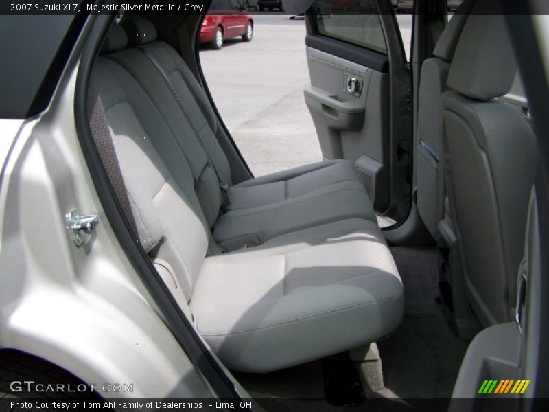 Majestic Silver Metallic / Grey 2007 Suzuki XL7
