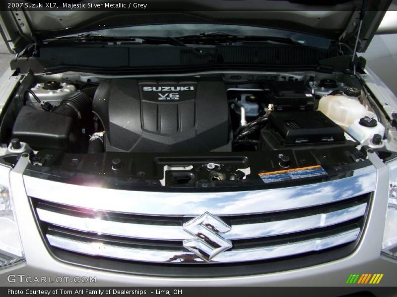 Majestic Silver Metallic / Grey 2007 Suzuki XL7