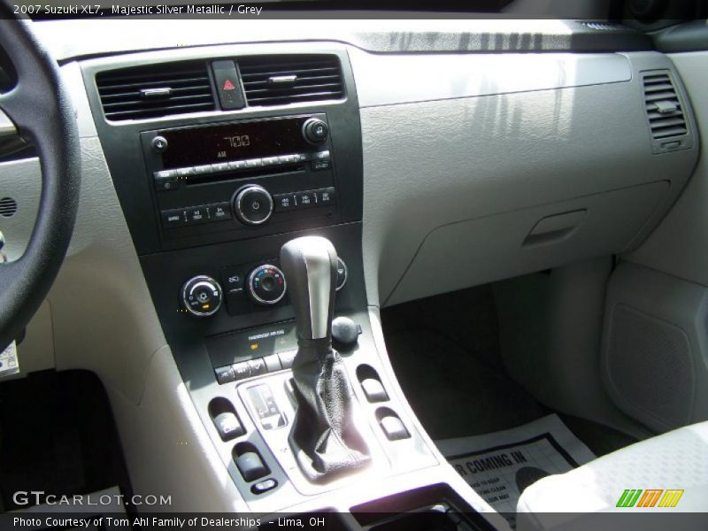 Majestic Silver Metallic / Grey 2007 Suzuki XL7