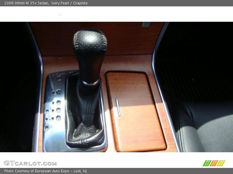 Ivory Pearl / Graphite 2006 Infiniti M 35x Sedan