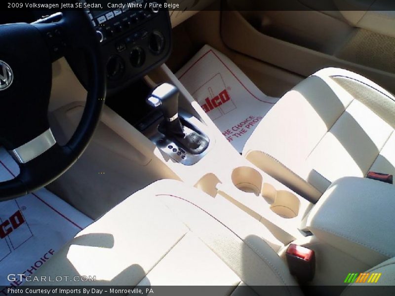 Candy White / Pure Beige 2009 Volkswagen Jetta SE Sedan